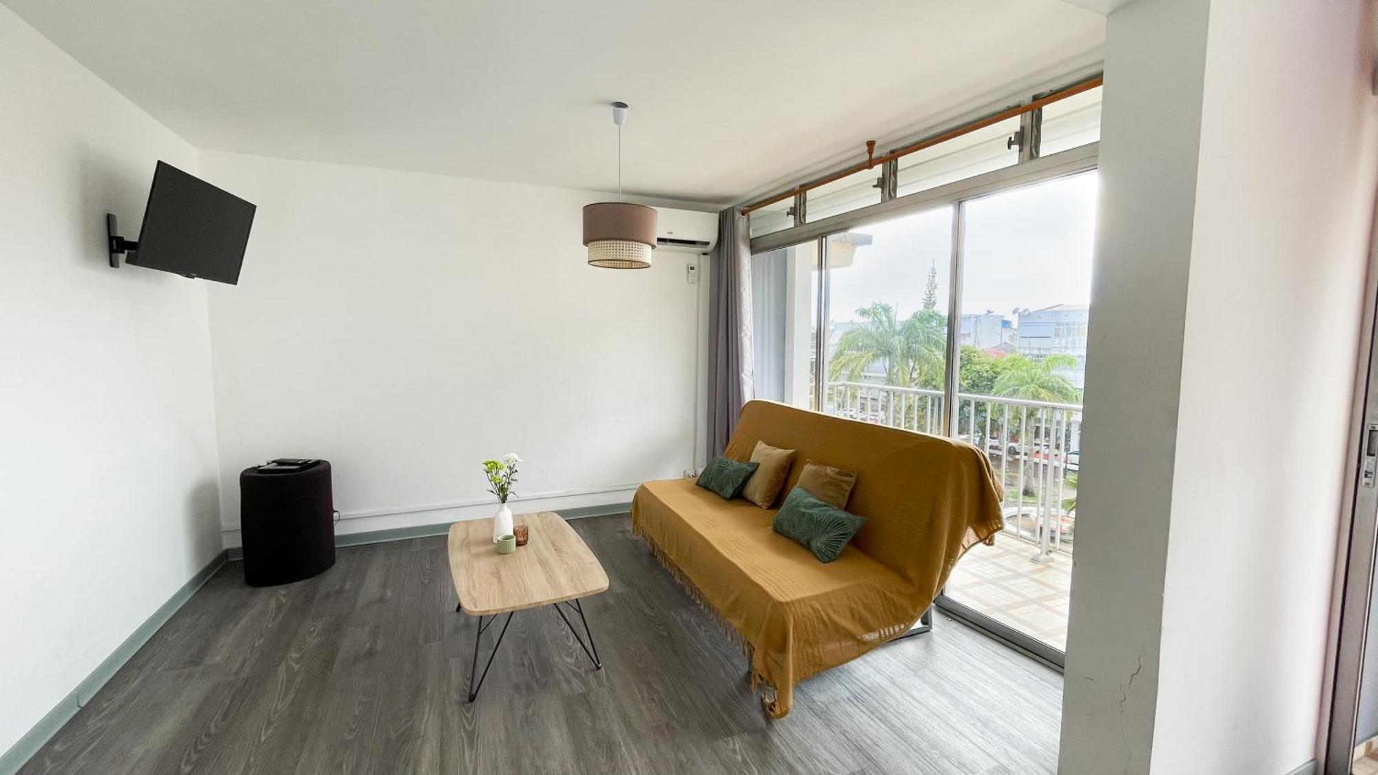 Grand Sejour Lumineux Avec Balcon & Vue Cathedrale Apartment Пойнт а Питр Екстериор снимка